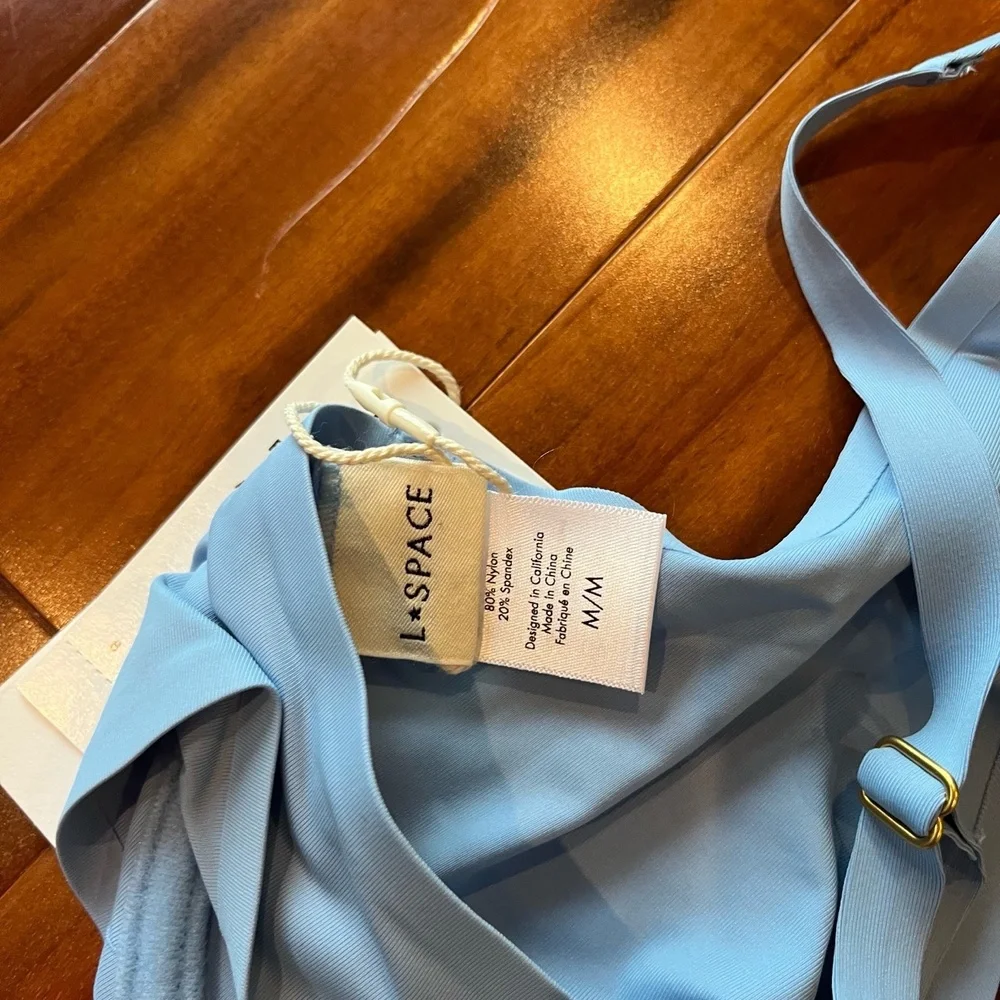 New NWT L*SPACE Alana Bikini Top Light Blue‎ Swim Knot Front Underwire Sz Medium